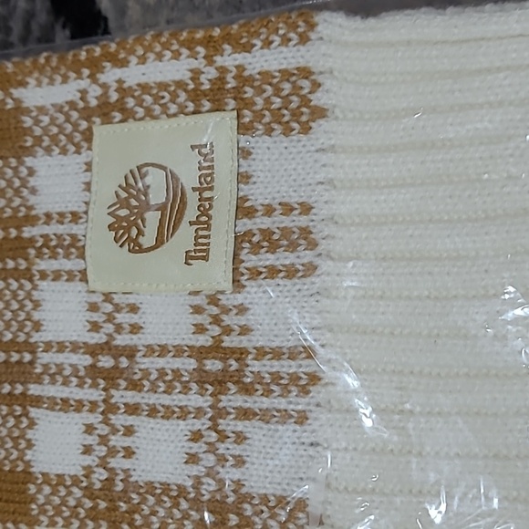 TIMBERLAND BUFFALO PLAID EMBROIDERED LOGO PATCH ACRYLIC ONE SIZE SCARF - Picture 2 of 9